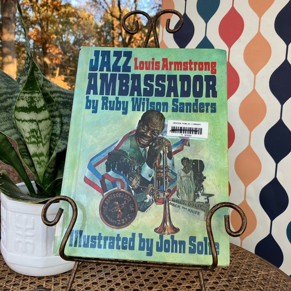 Jazz Ambassador Louis Armstrong by Ruby Wilson Sanders 1973 Hardback USA Printed - Picture 1 of 13